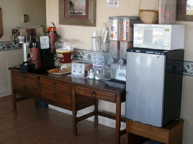 Knights Inn & Suites - Canyon Restaurante foto